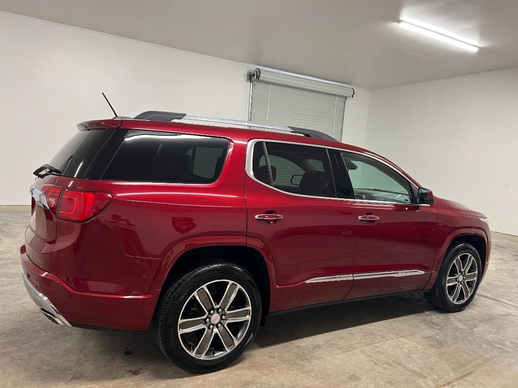 GMC Acadia Denali 2019