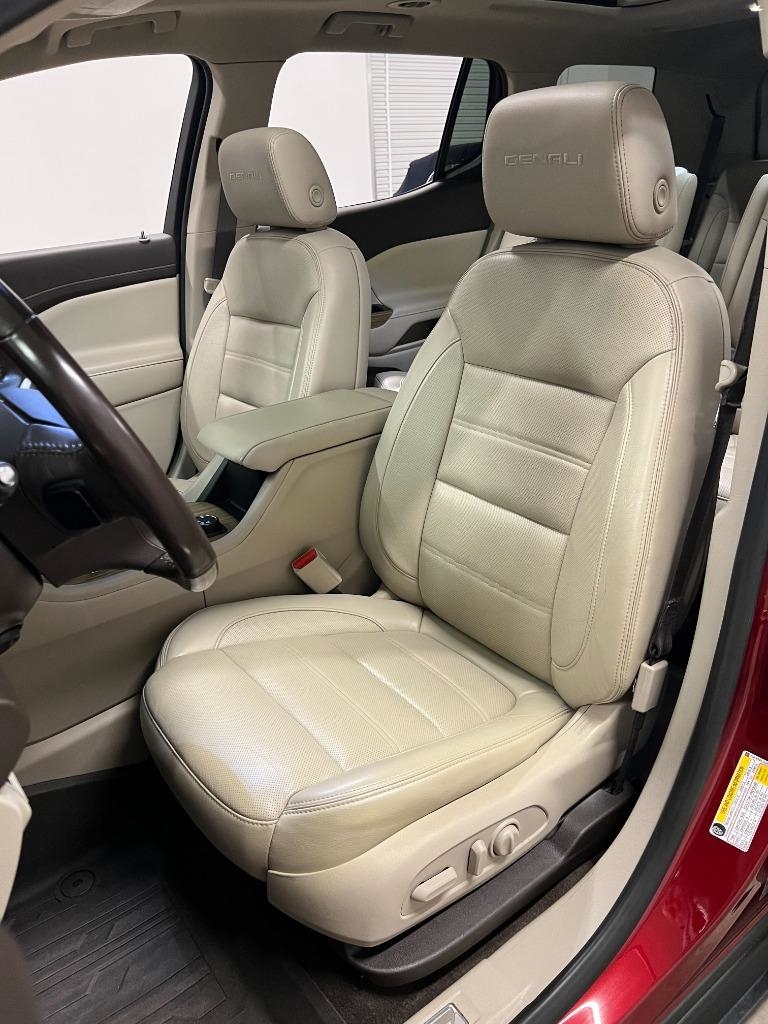 GMC Acadia Denali 2019