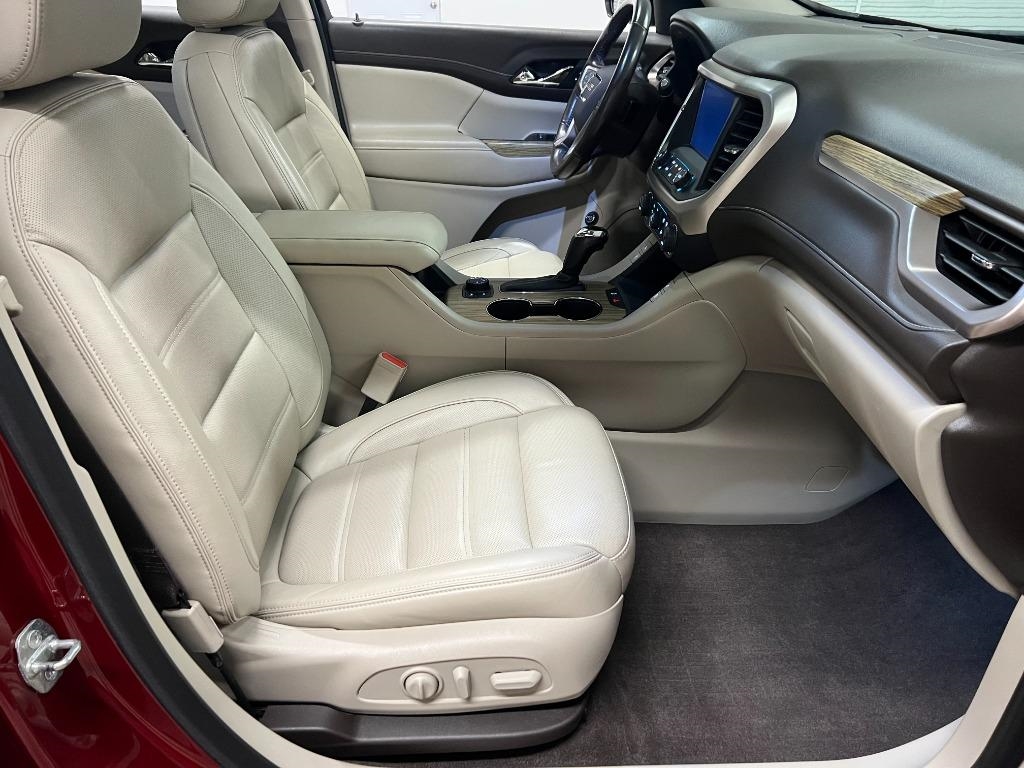 GMC Acadia Denali 2019