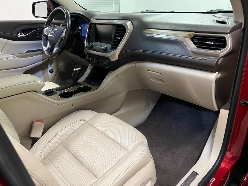 GMC Acadia Denali 2019