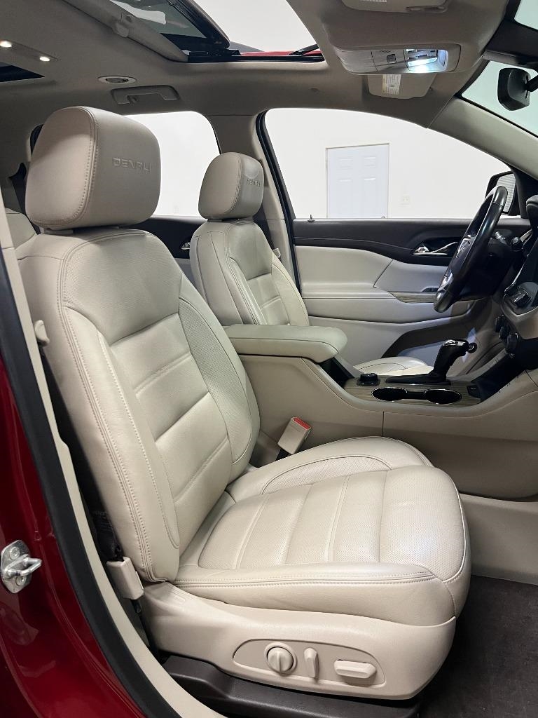 GMC Acadia Denali 2019