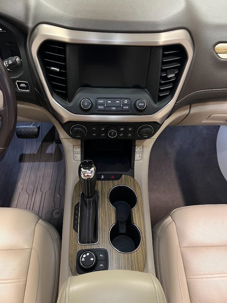 GMC Acadia Denali 2019