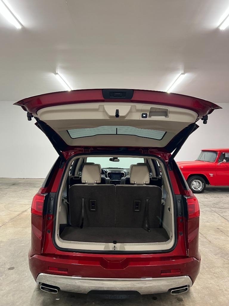 GMC Acadia Denali 2019