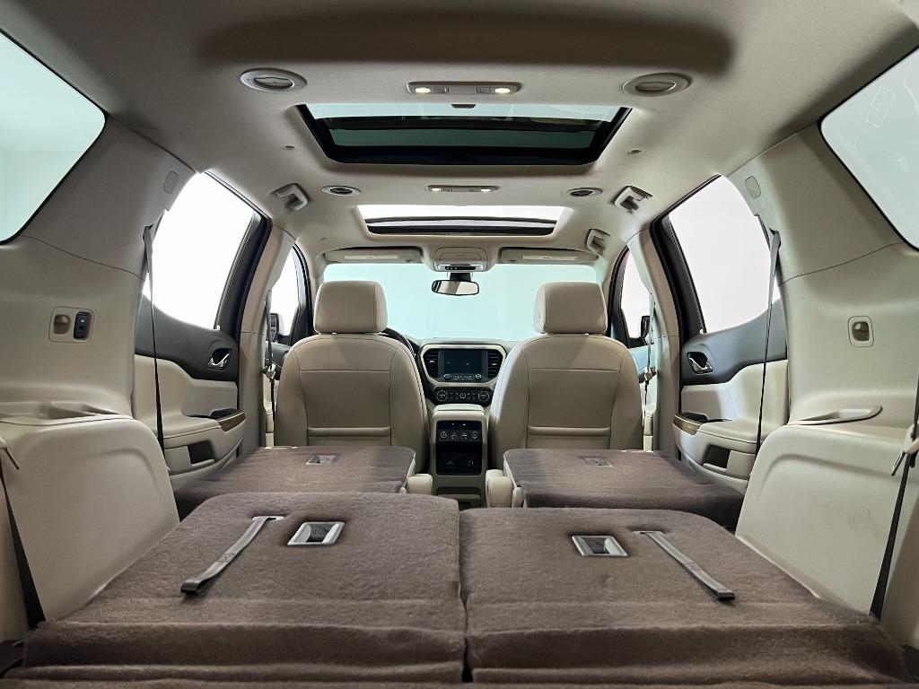 GMC Acadia Denali 2019