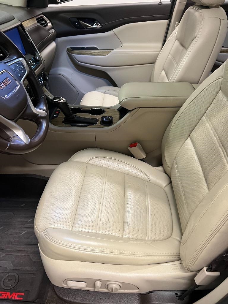 GMC Acadia Denali 2019