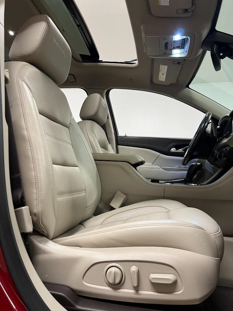 GMC Acadia Denali 2019