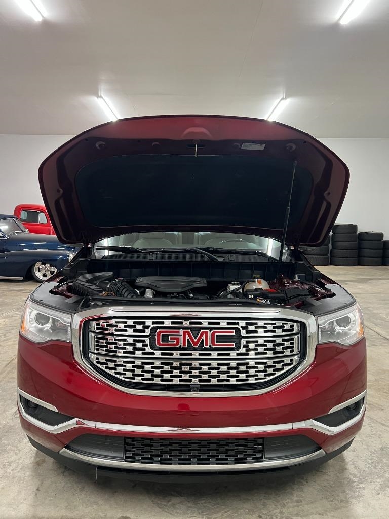 GMC Acadia Denali 2019