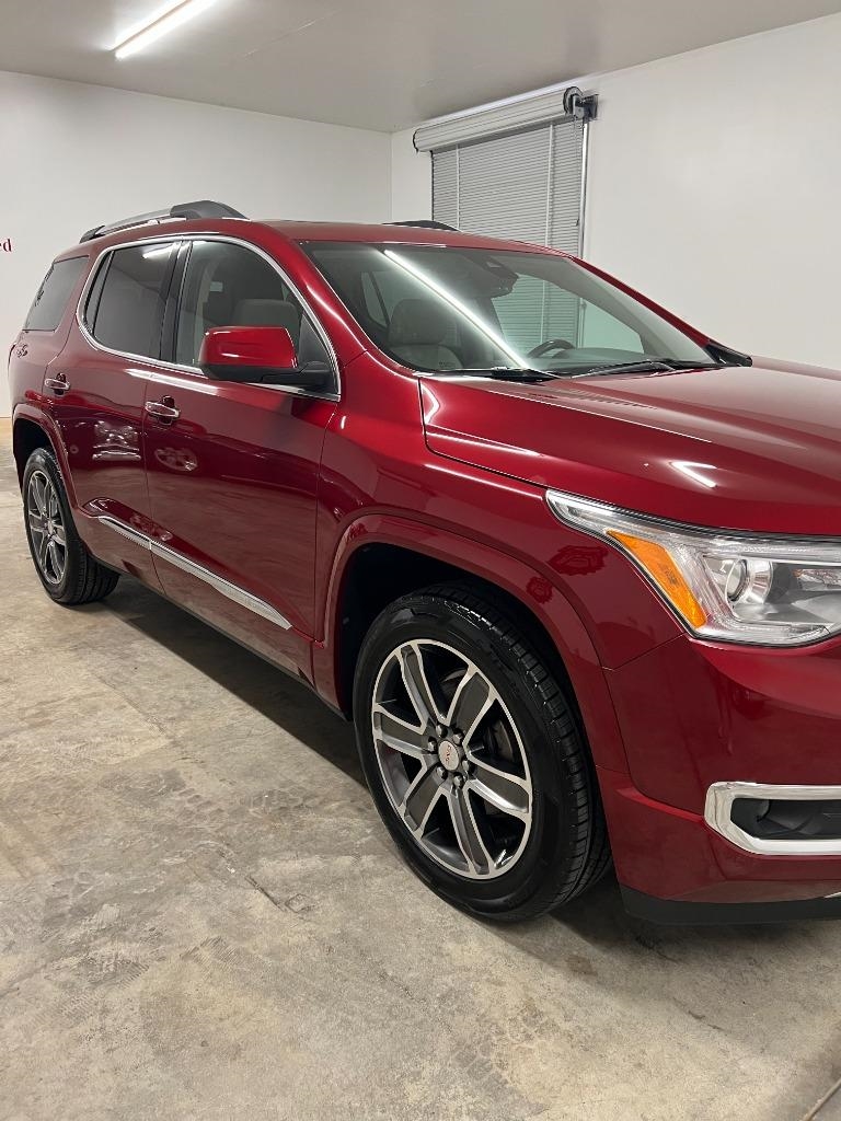 GMC Acadia Denali 2019