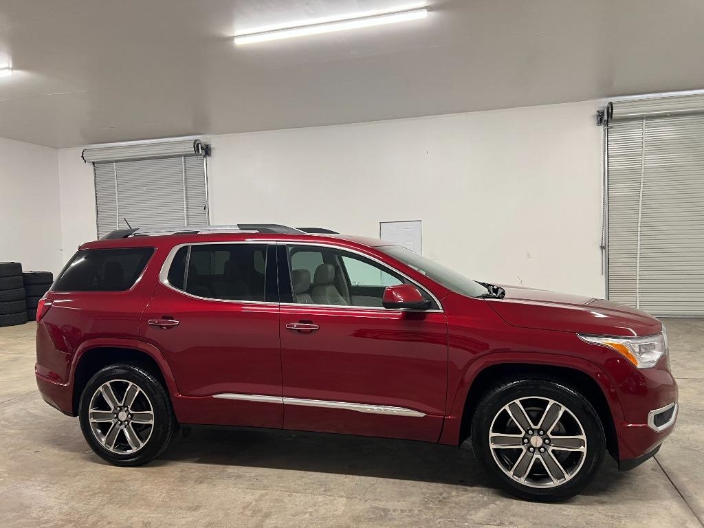 GMC Acadia Denali 2019