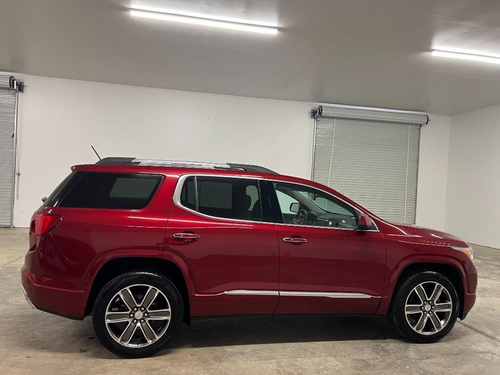 GMC Acadia Denali 2019