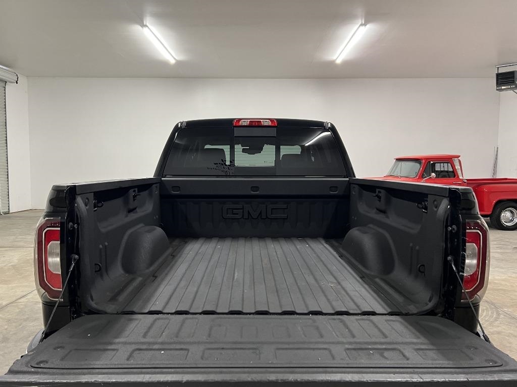 GMC Sierra 1500 SLT Crew Cab Long Box 4WD 2018