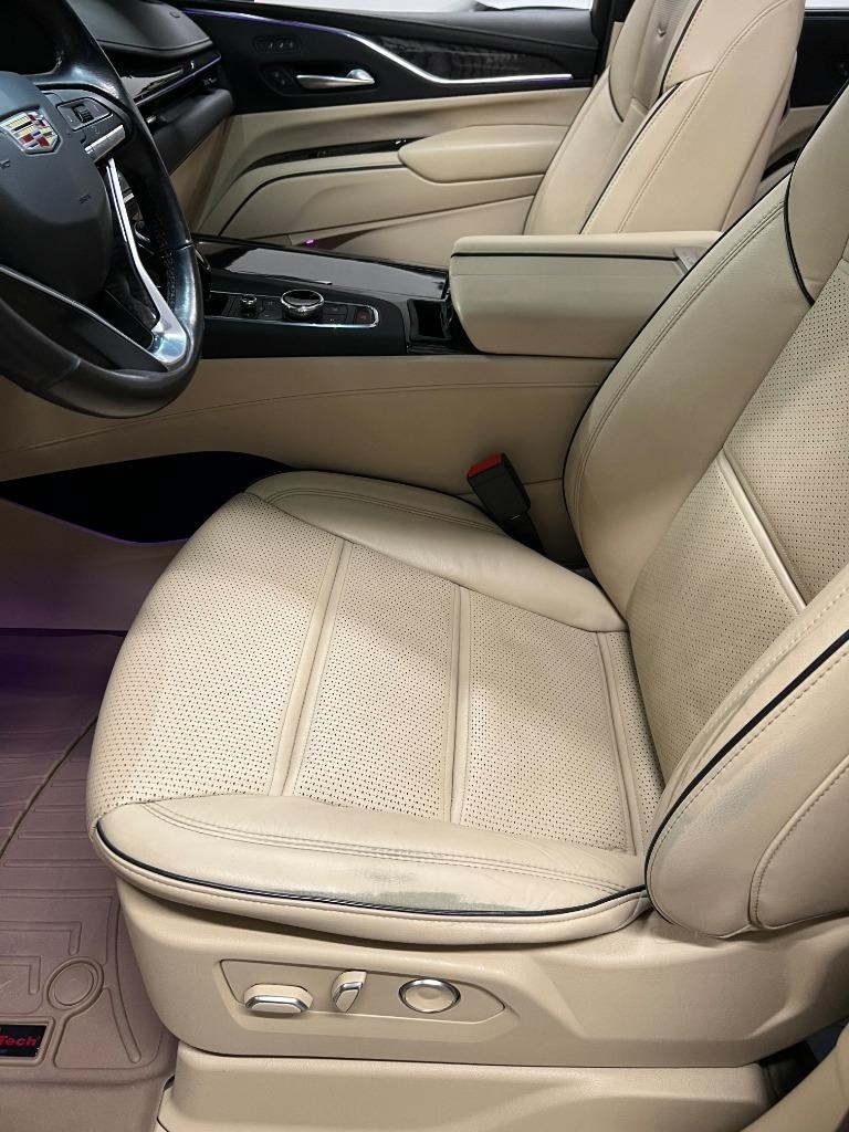 Cadillac Escalade Premium Luxury AWD 2021