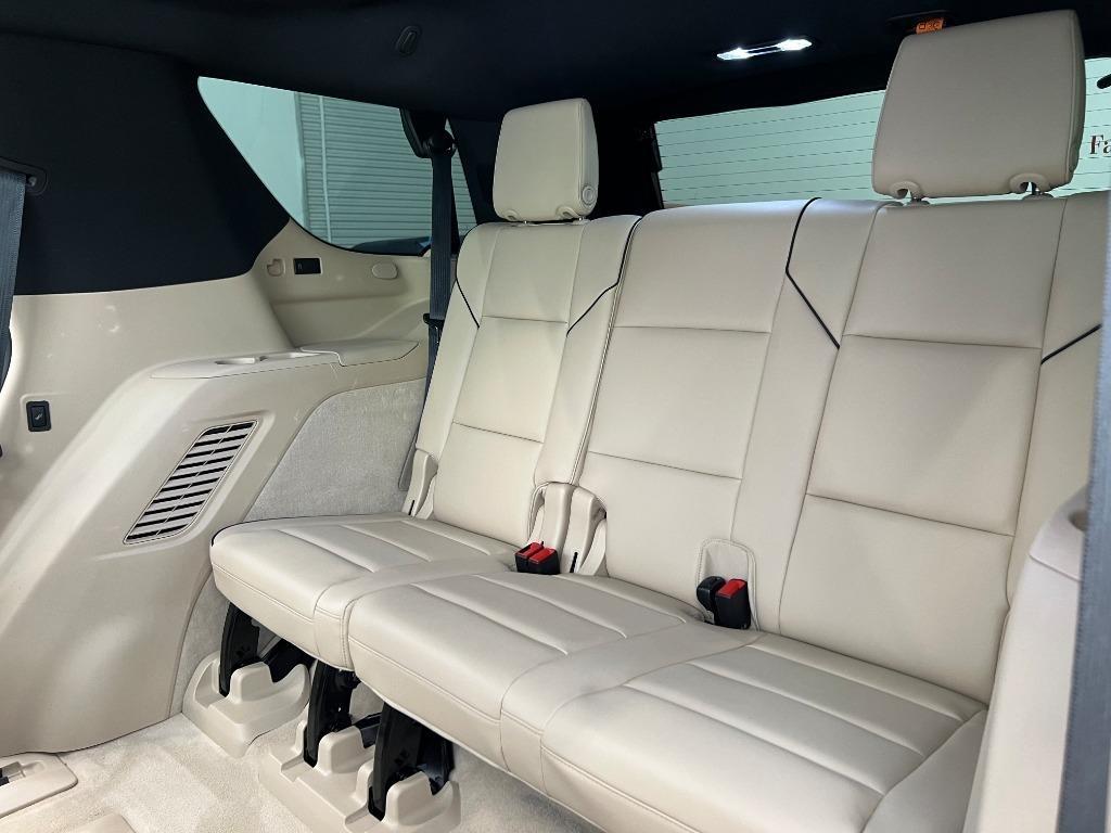 Cadillac Escalade Premium Luxury AWD 2021