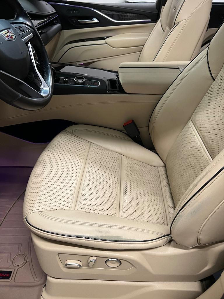 Cadillac Escalade Premium Luxury AWD 2021