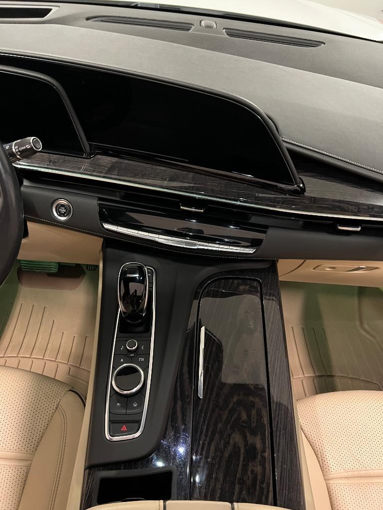 Cadillac Escalade Premium Luxury AWD 2021