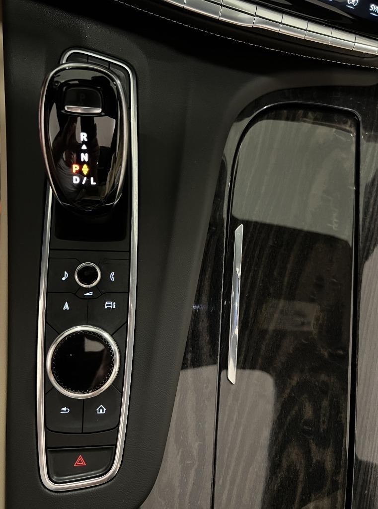 Cadillac Escalade Premium Luxury AWD 2021