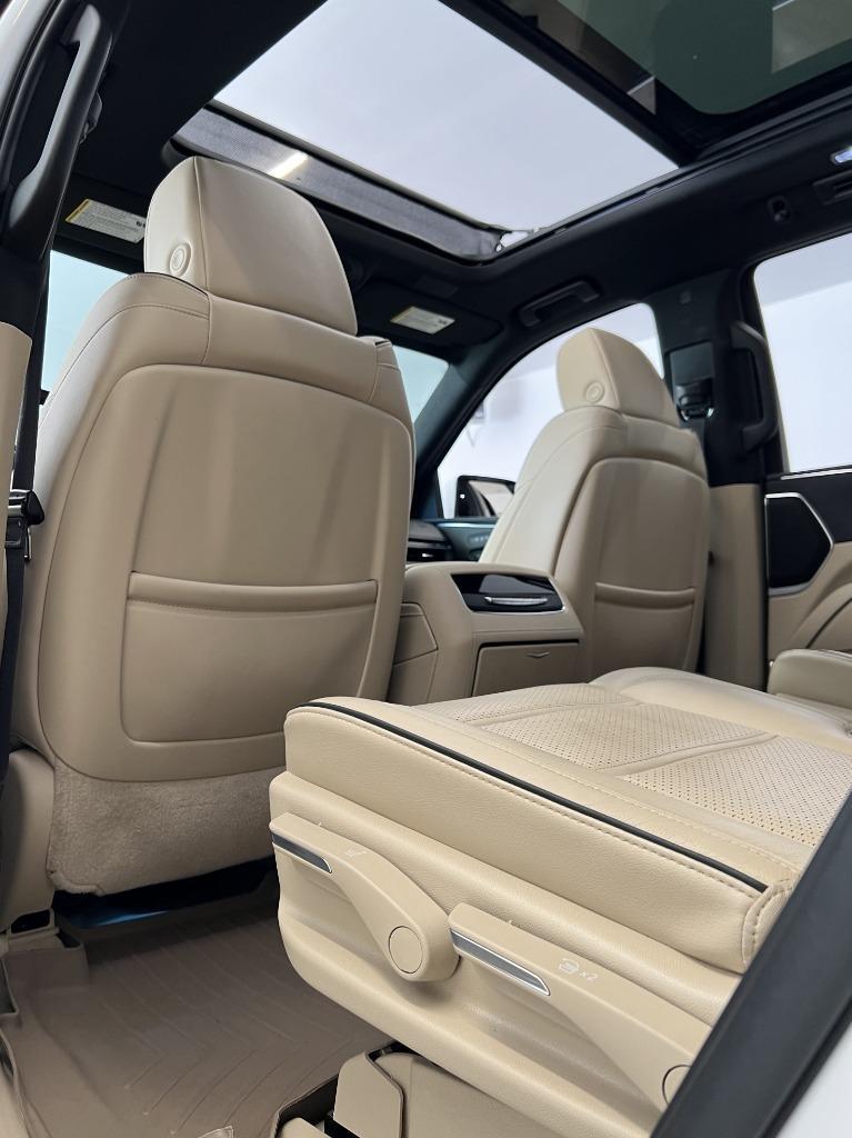 Cadillac Escalade Premium Luxury AWD 2021