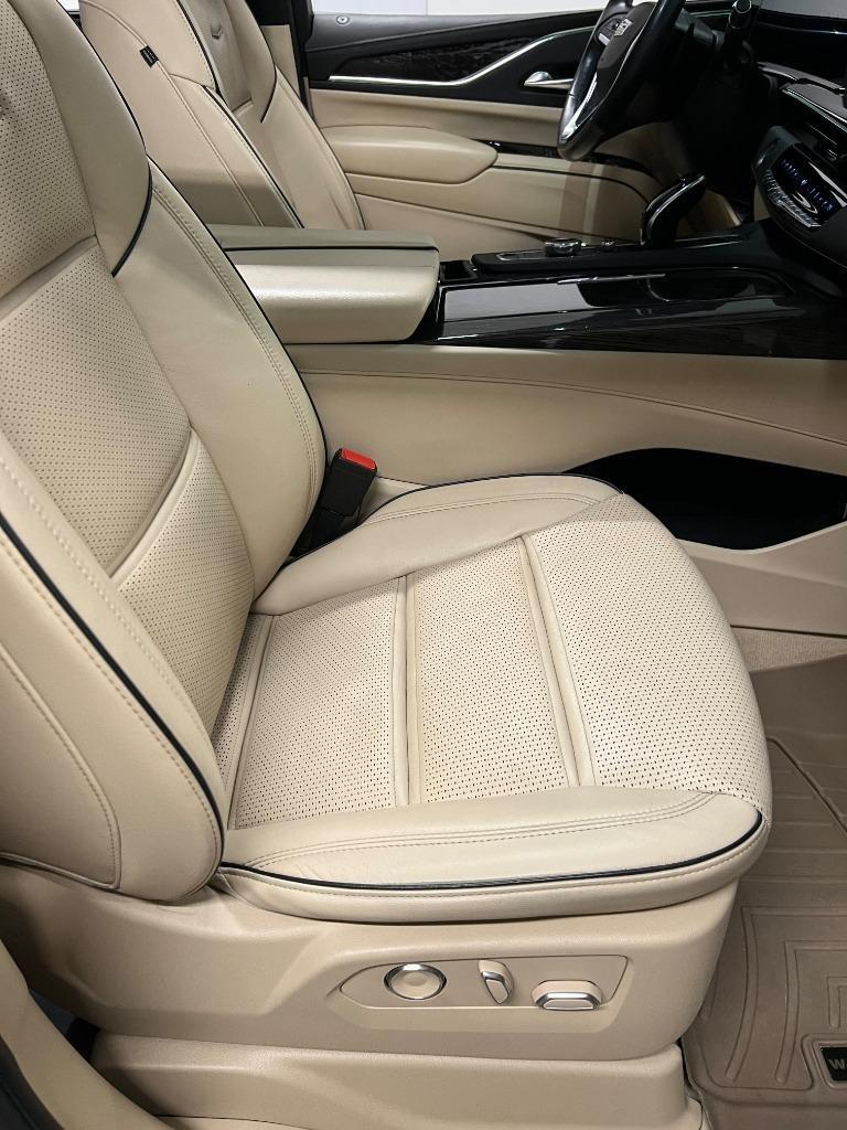Cadillac Escalade Premium Luxury AWD 2021