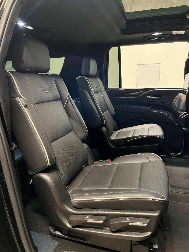 Cadillac Escalade ESV Premium Luxury 4WD 2022