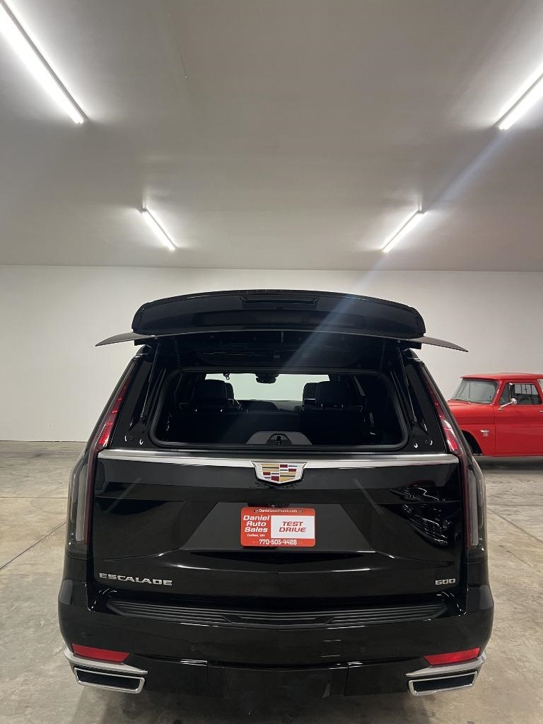 Cadillac Escalade ESV Premium Luxury 4WD 2022