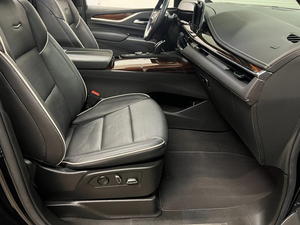 Cadillac Escalade ESV Premium Luxury 4WD 2022