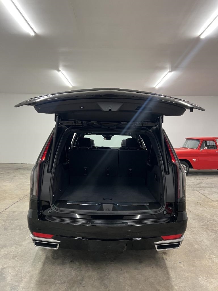 Cadillac Escalade ESV Premium Luxury 4WD 2022