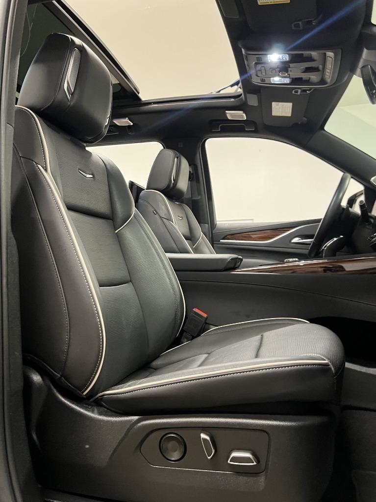 Cadillac Escalade ESV Premium Luxury 4WD 2022