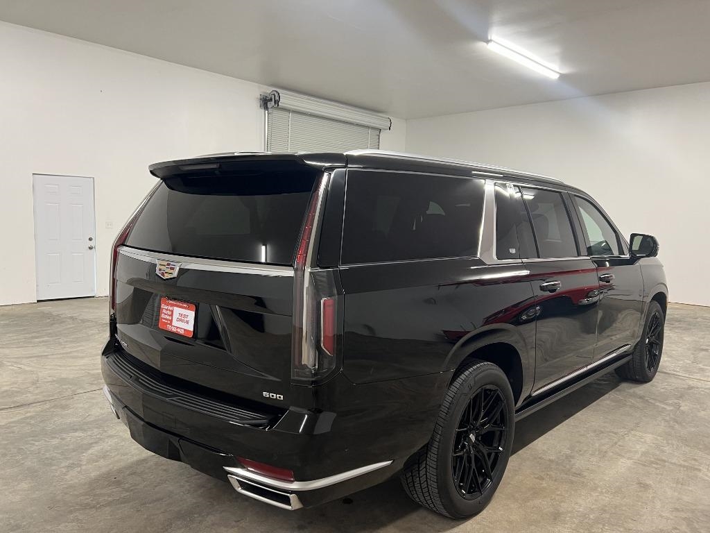 Cadillac Escalade ESV Premium Luxury 4WD 2022