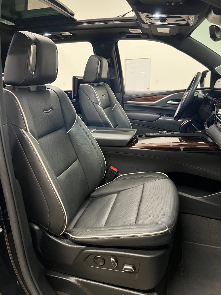 Cadillac Escalade ESV Premium Luxury 4WD 2022