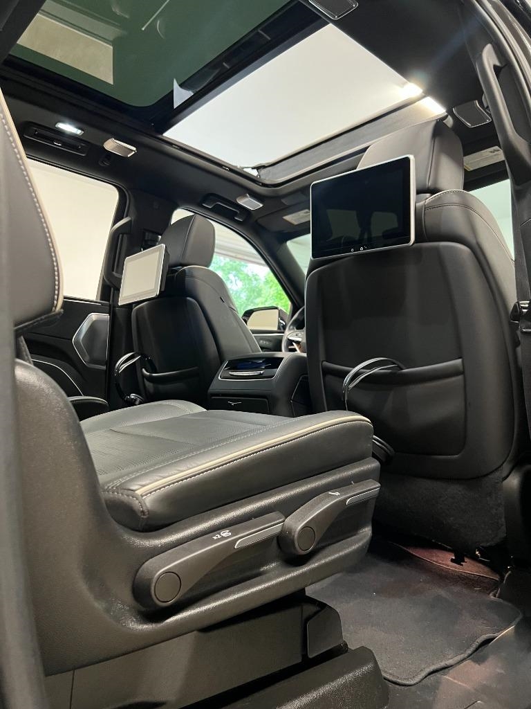 Cadillac Escalade ESV Premium Luxury 4WD 2022
