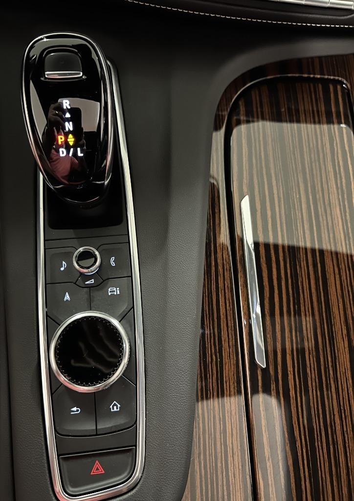 Cadillac Escalade ESV Premium Luxury 4WD 2022