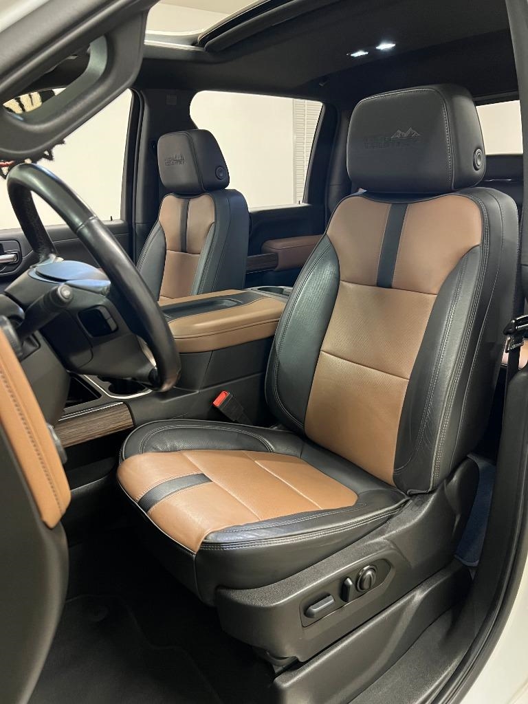 Chevrolet Silverado 2500HD High Country Crew Cab Long Box 4WD 2022