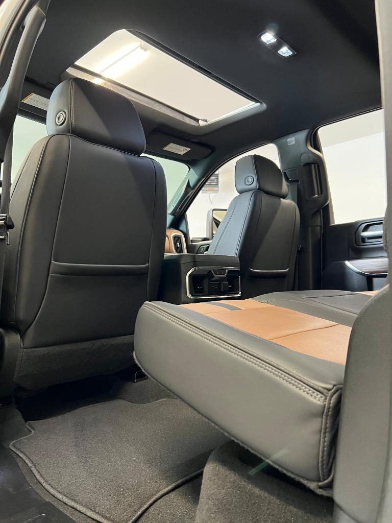 Chevrolet Silverado 2500HD High Country Crew Cab Long Box 4WD 2022