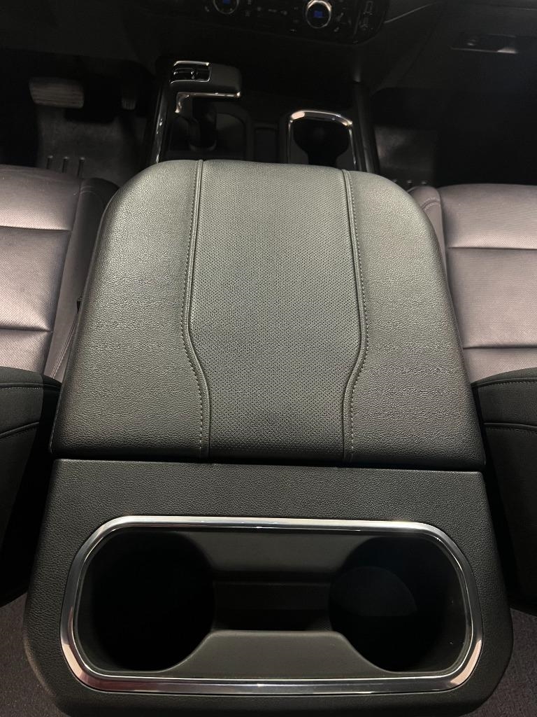 GMC Sierra 1500 SLT Crew Cab 4WD 2023