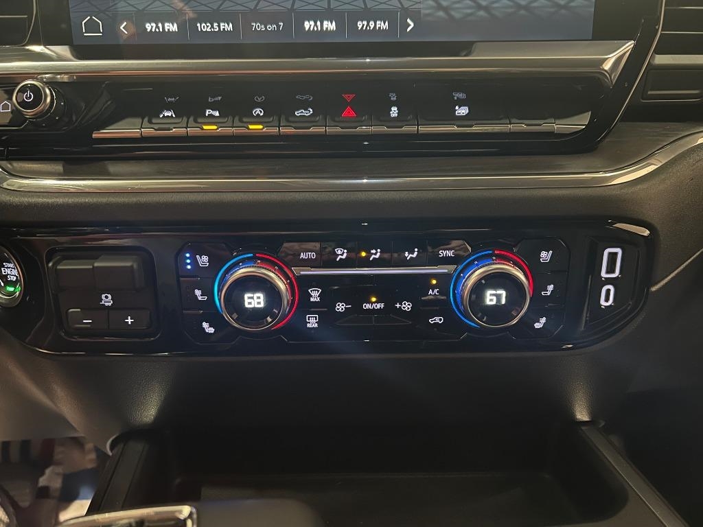 GMC Sierra 1500 SLT Crew Cab 4WD 2023