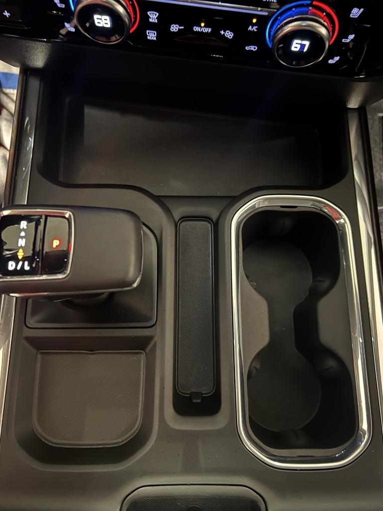 GMC Sierra 1500 SLT Crew Cab 4WD 2023