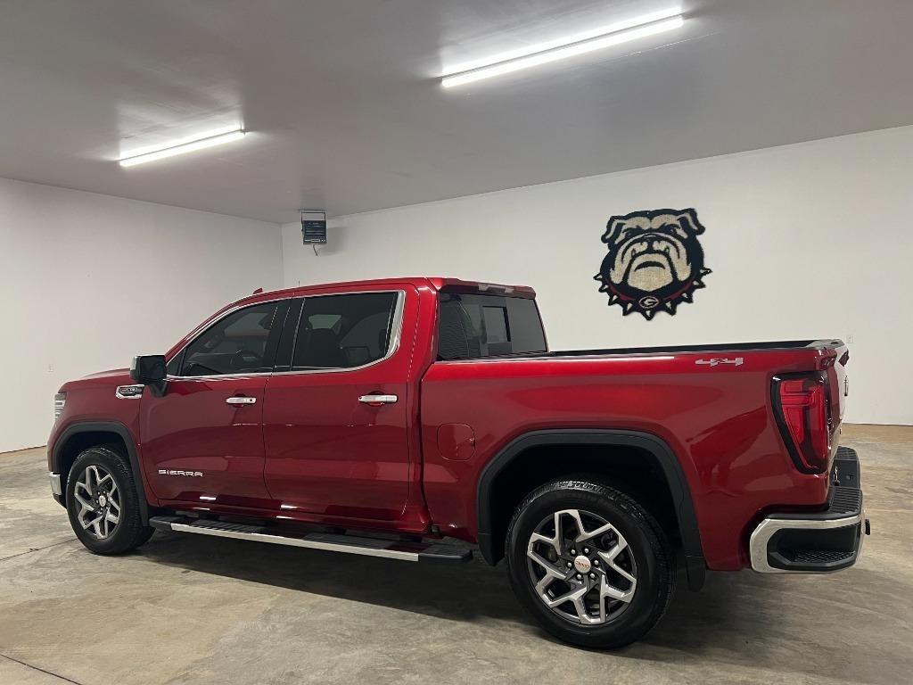 GMC Sierra 1500 SLT Crew Cab 4WD 2023