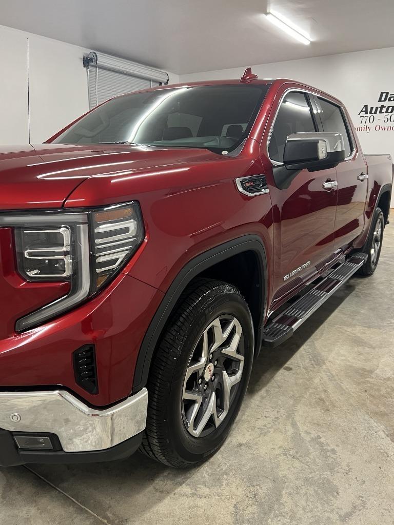 GMC Sierra 1500 SLT Crew Cab 4WD 2023
