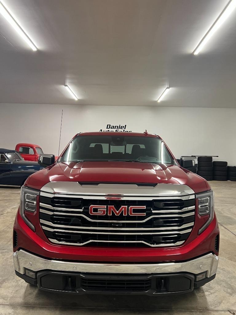 GMC Sierra 1500 SLT Crew Cab 4WD 2023