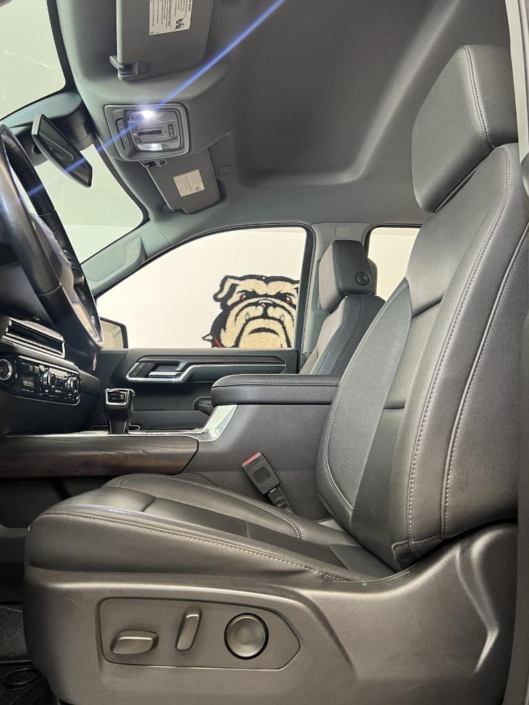 GMC Sierra 1500 SLT Crew Cab 4WD 2023