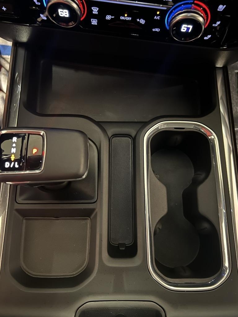 GMC Sierra 1500 SLT Crew Cab 4WD 2023