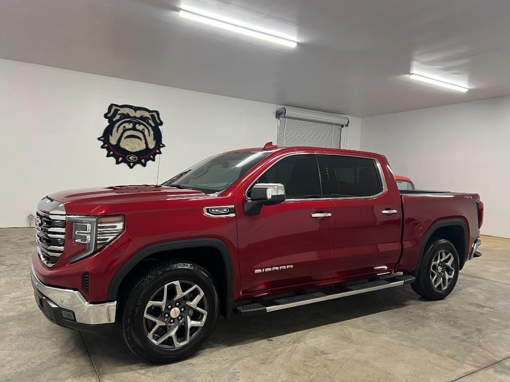 GMC Sierra 1500 SLT Crew Cab 4WD 2023
