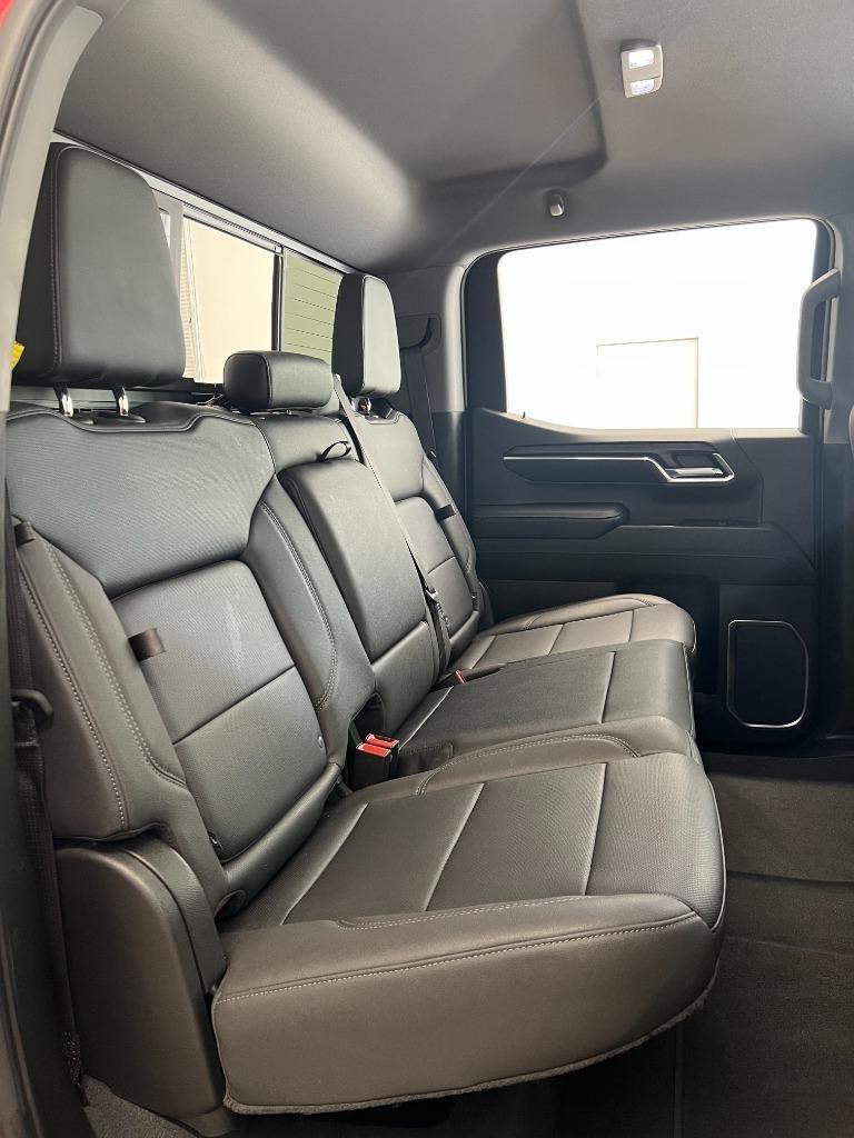 GMC Sierra 1500 SLT Crew Cab 4WD 2023