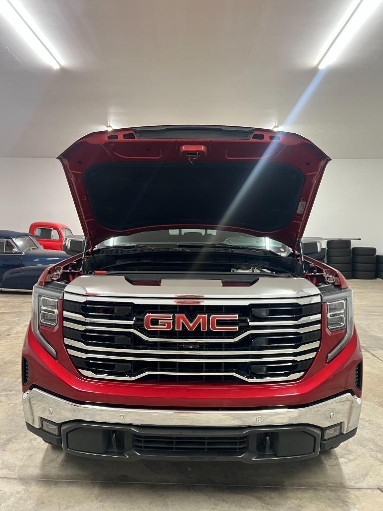 GMC Sierra 1500 SLT Crew Cab 4WD 2023