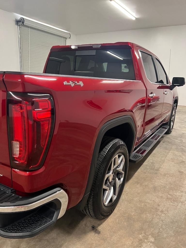 GMC Sierra 1500 SLT Crew Cab 4WD 2023