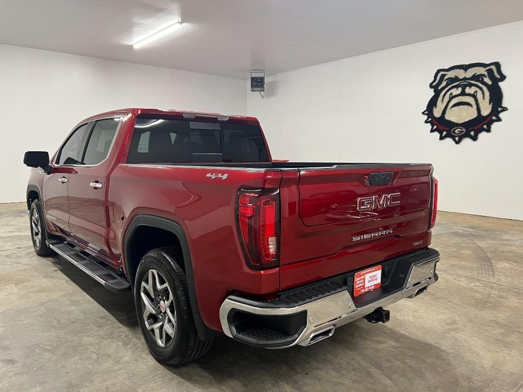 GMC Sierra 1500 SLT Crew Cab 4WD 2023