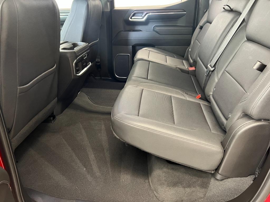 GMC Sierra 1500 SLT Crew Cab 4WD 2023
