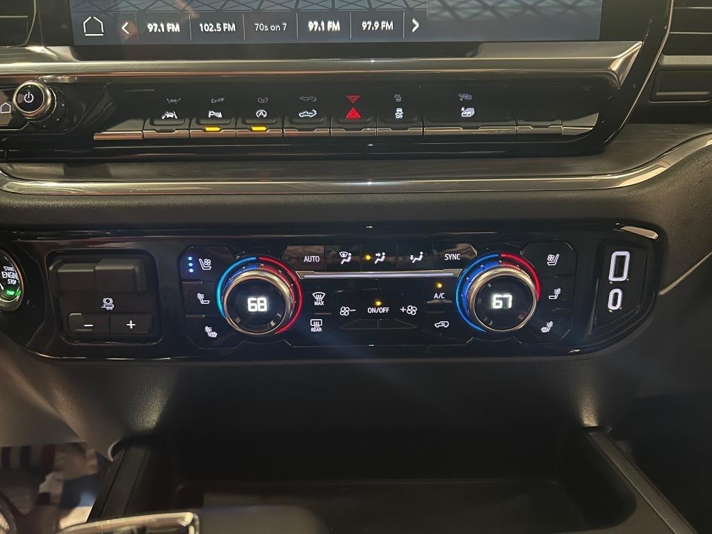 GMC Sierra 1500 SLT Crew Cab 4WD 2023