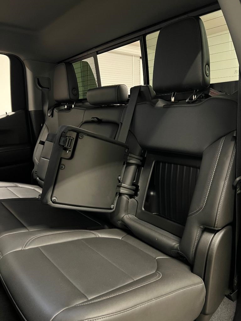 Chevrolet Silverado 1500 LTZ Crew Cab 2WD 2019