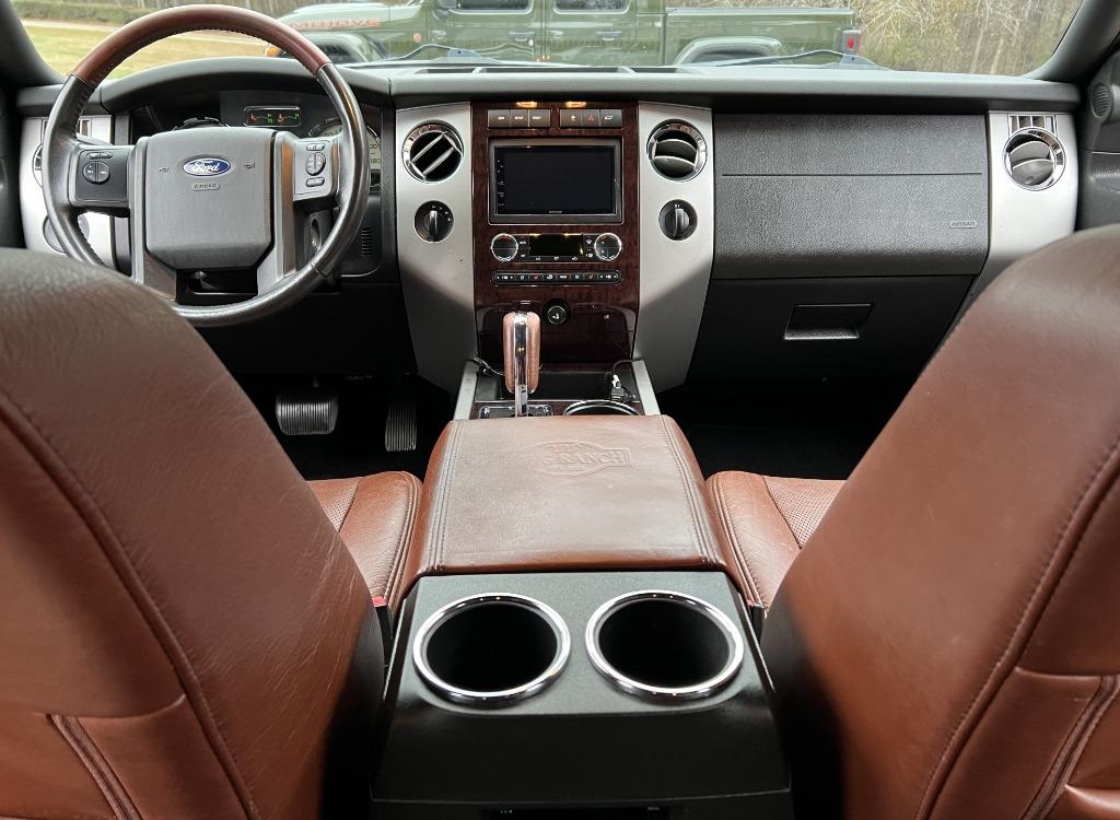Ford Expedition King Ranch 4WD 2011